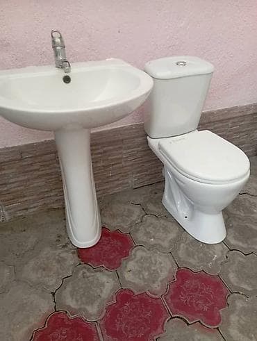 Унитаз Напольный, Материал: Фарфор at lalafo.kg Унитаз Напольный, Материал: Фарфор