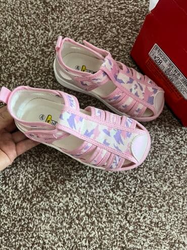 Новые тапочки для садика BATUO или для дома Очень легкие и удобные at lalafo.kg Новые тапочки для садика BATUO или для дома Очень легкие и удобные