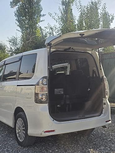 Voyah: Toyota Voxy: 2008 г., 2 л, Автомат, Вэн/Минивэн lalafo.kg да — 7 Voyah: Toyota Voxy: 2008 г., 2 л, Автомат, Вэн/Минивэн — 7