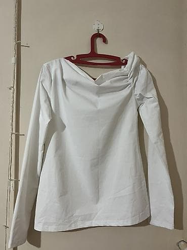 Лонгслив, цвет - Белый, Стандарт at lalafo.kg Лонгслив, цвет - Белый, Стандарт