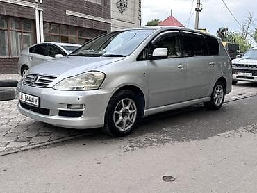 Toyota Ipsum: 2004 г., 2.4 л, Автомат, Бензин, Минивэн at lalafo.kg Toyota Ipsum: 2004 г., 2.4 л, Автомат, Бензин, Минивэн
