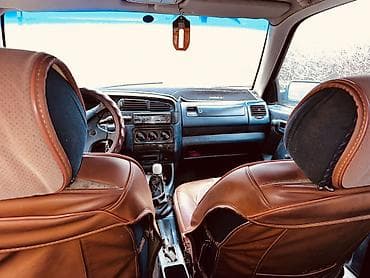 Volkswagen Vento: 1993 г., 1.8 л, Механика, Бензин, Седан at lalafo.kg Volkswagen Vento: 1993 г., 1.8 л, Механика, Бензин, Седан