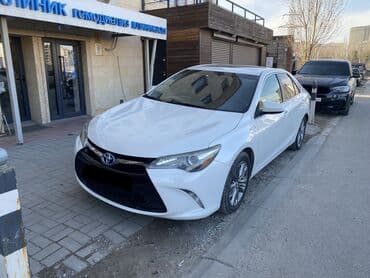 Toyota Camry: 2015 г., 2.5 л, Вариатор, Гибрид, Седан at lalafo.kg Toyota Camry: 2015 г., 2.5 л, Вариатор, Гибрид, Седан