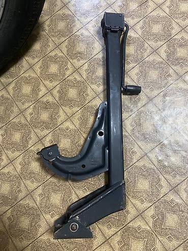 Домкрат на бмв Е34
В идеале at lalafo.kg Домкрат на бмв Е34
В идеале