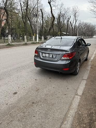 Hyundai Solaris: 2013 г., Механика, Бензин, Седан at lalafo.kg Hyundai Solaris: 2013 г., Механика, Бензин, Седан