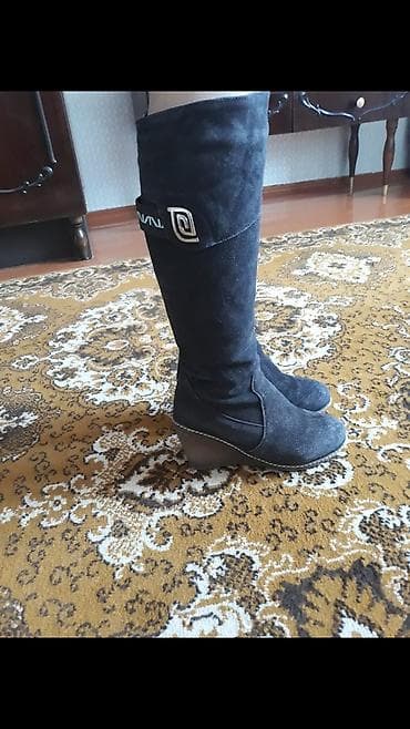 Продаю или меняю сапоги бу. 35-36 размер на очень маленькие икры мне at lalafo.kg Продаю или меняю сапоги бу. 35-36 размер на очень маленькие икры мне