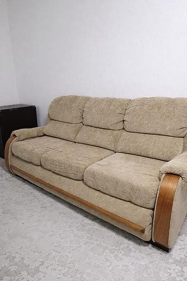 Прямой диван, Б/у at lalafo.kg Прямой диван, Б/у