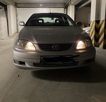 Toyota Avensis: 2002 г., 1.6 л, Механика, Бензин, Хэтчбэк at lalafo.kg Toyota Avensis: 2002 г., 1.6 л, Механика, Бензин, Хэтчбэк