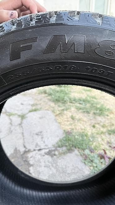 Комплект зимних шин 255/55 R18 109T Зимний шины 80%. Только один at lalafo.kg Комплект зимних шин 255/55 R18 109T Зимний шины 80%. Только один