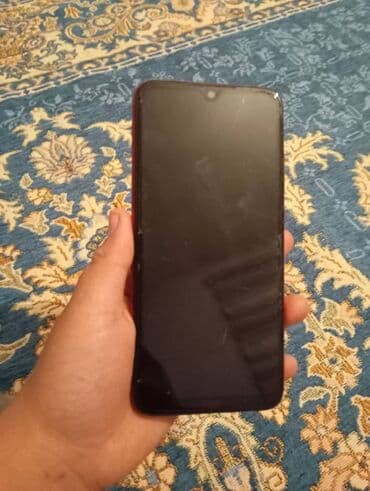 Смартфон с экраном 6–6.3" (оценка по фото) с каплевидным вырезом под at lalafo.kg Смартфон с экраном 6–6.3" (оценка по фото) с каплевидным вырезом под