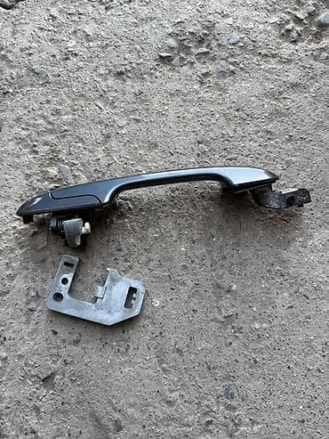 Передняя левая дверная ручка Дверная ручка Honda Оригинал at lalafo.kg Передняя левая дверная ручка Дверная ручка Honda Оригинал