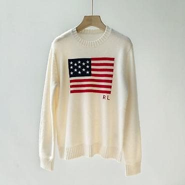 Свитер с флагом США - Цвет: молочный/айвори - Принт: крупный флаг США at lalafo.kg Свитер с флагом США - Цвет: молочный/айвори - Принт: крупный флаг США