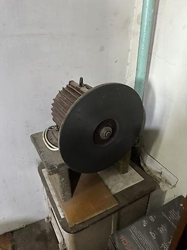 Точильно-шлифовальный станок на базе электродвигателя - Стационарная at lalafo.kg Точильно-шлифовальный станок на базе электродвигателя - Стационарная