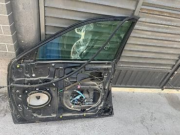 Дверь Передняя правая Toyota, Б/у, Оригинал at lalafo.kg Дверь Передняя правая Toyota, Б/у, Оригинал