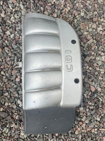 Продаются пластиковые декоративные накладки на двигатель Mercedes-Benz at lalafo.kg Продаются пластиковые декоративные накладки на двигатель Mercedes-Benz