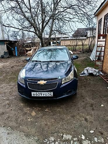 Chevrolet Cruze: 2010 г., 1.6 л, Механика, Бензин, Седан at lalafo.kg Chevrolet Cruze: 2010 г., 1.6 л, Механика, Бензин, Седан