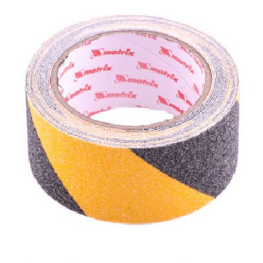 Лента клейкая противоскользящая на ступеньки, черно-желтая 50 мм x 5 at lalafo.kg Лента клейкая противоскользящая на ступеньки, черно-желтая 50 мм x 5