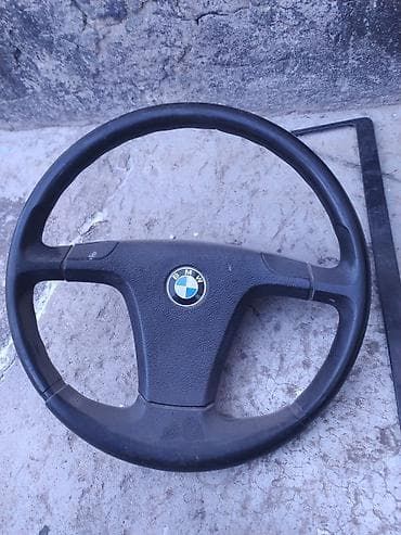 Продаю руль от БМВ е34 BMW E34 и то что на фото. стопы от универсала at lalafo.kg Продаю руль от БМВ е34 BMW E34 и то что на фото. стопы от универсала