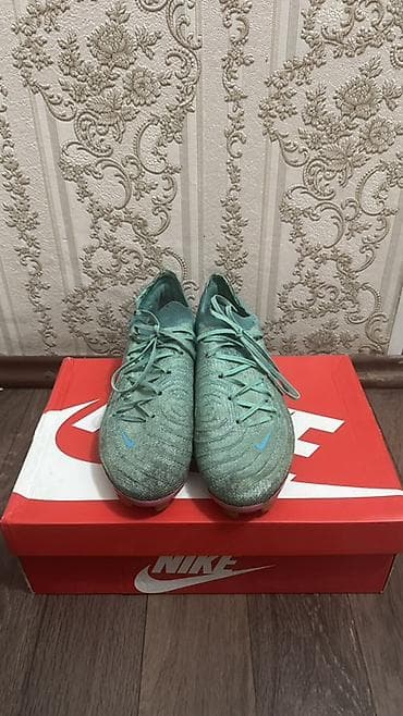 Infiniti: Полу.профессиональные бутсы Nike - Модель: линейка Nike Phantom 42.5 lalafo.kg да — 3 Infiniti: Полу.профессиональные бутсы Nike - Модель: линейка Nike Phantom 42.5 — 3