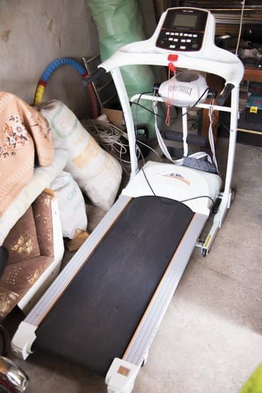 Продаю беговую дорожку at lalafo.kg Продаю беговую дорожку