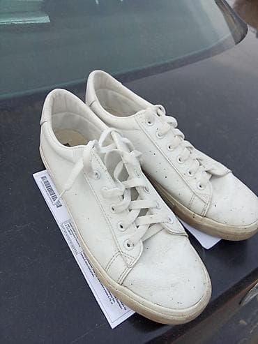 Продам кроссовки на весну размер 42-43! Без дефектовцена 500 сом at lalafo.kg Продам кроссовки на весну размер 42-43! Без дефектовцена 500 сом