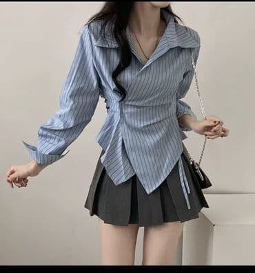 Асимметричная полосатая рубашка необычного кроя. - Цвет: светло‑серый at lalafo.kg Асимметричная полосатая рубашка необычного кроя. - Цвет: светло‑серый