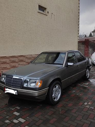 Mercedes-Benz W124: 1994 г., 2.2 л, Механика, Бензин, Седан at lalafo.kg Mercedes-Benz W124: 1994 г., 2.2 л, Механика, Бензин, Седан