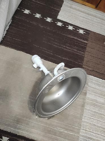 Детские раковины: Продается кухонная мойка из нержавейки + сифон + смеситель Продам at lalafo.kg — 1 Детские раковины: Продается кухонная мойка из нержавейки + сифон + смеситель Продам — 1