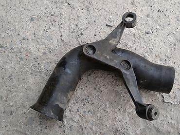 Патрубок BMW 2002 г., Б/у at lalafo.kg Патрубок BMW 2002 г., Б/у