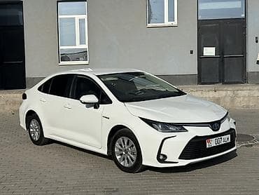 Toyota Corolla: 2022 г., 1.8 л, Вариатор, Гибрид, Седан at lalafo.kg Toyota Corolla: 2022 г., 1.8 л, Вариатор, Гибрид, Седан