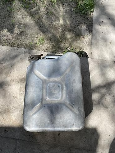 Канистра 20 л, Самовывоз at lalafo.kg Канистра 20 л, Самовывоз