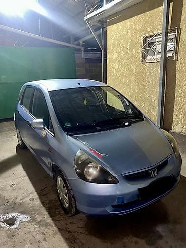 Honda Jazz: 2002 г., 1.3 л, Механика, Бензин, Хэтчбэк at lalafo.kg Honda Jazz: 2002 г., 1.3 л, Механика, Бензин, Хэтчбэк