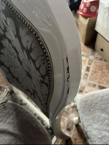 Тигүүчүлөр үчүн отургучтар: Зал үчүн отургуч, Жыгач lalafo.kg да — 4 Тигүүчүлөр үчүн отургучтар: Зал үчүн отургуч, Жыгач — 4