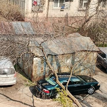 Металлический гараж - Материал: стальной лист, каркас из at lalafo.kg Металлический гараж - Материал: стальной лист, каркас из