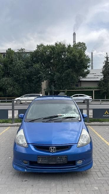 Honda Fit: 2003 г., 1.5 л, Вариатор, Хетчбек lalafo.kg да Honda Fit: 2003 г., 1.5 л, Вариатор, Хетчбек