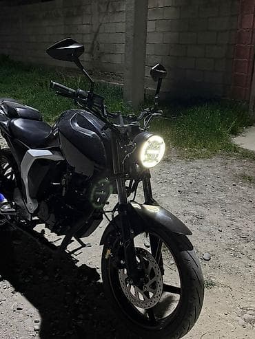 Мотоцикл класс «нейкед» (черно-белый)300 куб доки есть цена срочная at lalafo.kg Мотоцикл класс «нейкед» (черно-белый)300 куб доки есть цена срочная