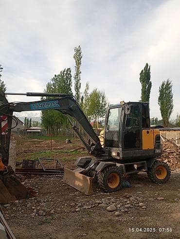 Экскаватор, 2014 г., Колесный at lalafo.kg Экскаватор, 2014 г., Колесный