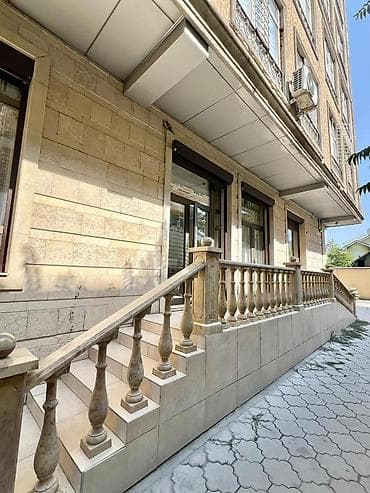 Продажа офисов 192 м², 1 этаж at lalafo.kg Продажа офисов 192 м², 1 этаж