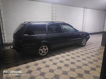 Volkswagen Passat Variant: 1993 г., 1.8 л, Механика, Бензин, Универсал at lalafo.kg Volkswagen Passat Variant: 1993 г., 1.8 л, Механика, Бензин, Универсал