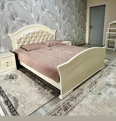 Кровать двуспальная в классическом стиле - Материал: корпус из at lalafo.kg Кровать двуспальная в классическом стиле - Материал: корпус из