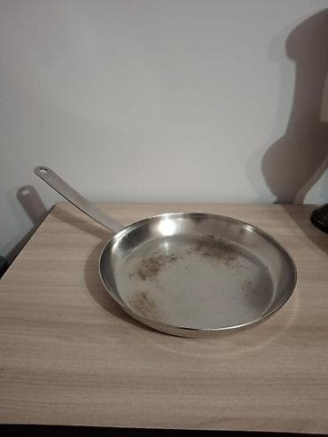 Продаю сковороду нержавейка диаметр 25 сантиметров at lalafo.kg Продаю сковороду нержавейка диаметр 25 сантиметров