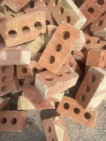 Пустотелый, дырчатый, Жженый кирпич, Полублок, 250×120×88 at lalafo.kg Пустотелый, дырчатый, Жженый кирпич, Полублок, 250×120×88