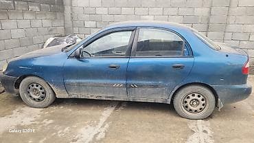 Седан компакт-класса, 4 двери, передний привод. Цвет кузова — синий at lalafo.kg Седан компакт-класса, 4 двери, передний привод. Цвет кузова — синий