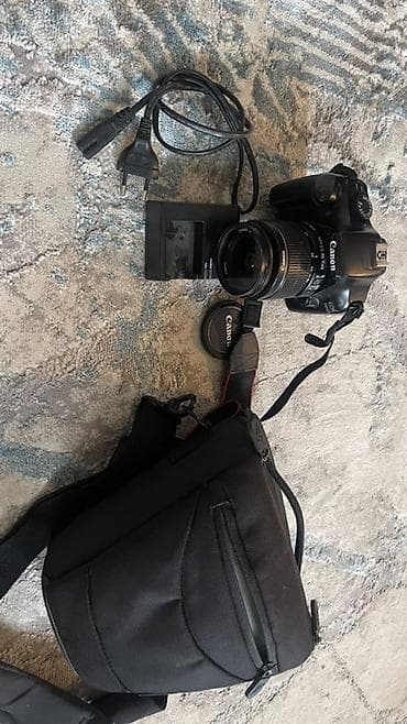 Зеркальная камера Canon EOS 1100D с комплектным зум‑объективом Canon at lalafo.kg Зеркальная камера Canon EOS 1100D с комплектным зум‑объективом Canon