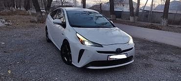 Toyota Prius: 2019 г., 1.8 л, Вариатор, Гибрид at lalafo.kg Toyota Prius: 2019 г., 1.8 л, Вариатор, Гибрид