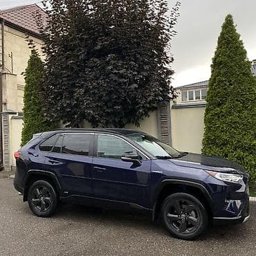 Toyota RAV4: 2019 г., 2.5 л, Вариатор, Гибрид, Кроссовер at lalafo.kg Toyota RAV4: 2019 г., 2.5 л, Вариатор, Гибрид, Кроссовер