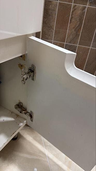 Ремонт,Разборка и сборка мебели в Бишкеке. Услуги мебельщиков на at lalafo.kg Ремонт,Разборка и сборка мебели в Бишкеке. Услуги мебельщиков на