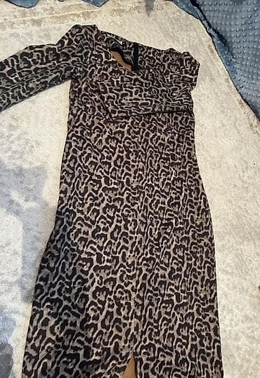 Качество идеальное как новое Платье стильное Платье CAPORICCO at lalafo.kg Качество идеальное как новое Платье стильное Платье CAPORICCO