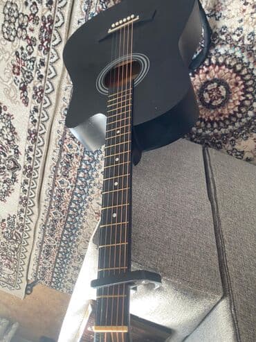 Акустическая гитара 6‑струнная, корпус формата dreadnought с вырезом at lalafo.kg Акустическая гитара 6‑струнная, корпус формата dreadnought с вырезом