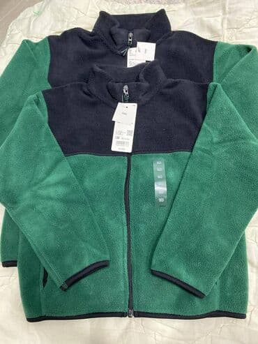 Новая флисовая кофта Юникло из Японии. размеры 120см и 140см at lalafo.kg Новая флисовая кофта Юникло из Японии. размеры 120см и 140см